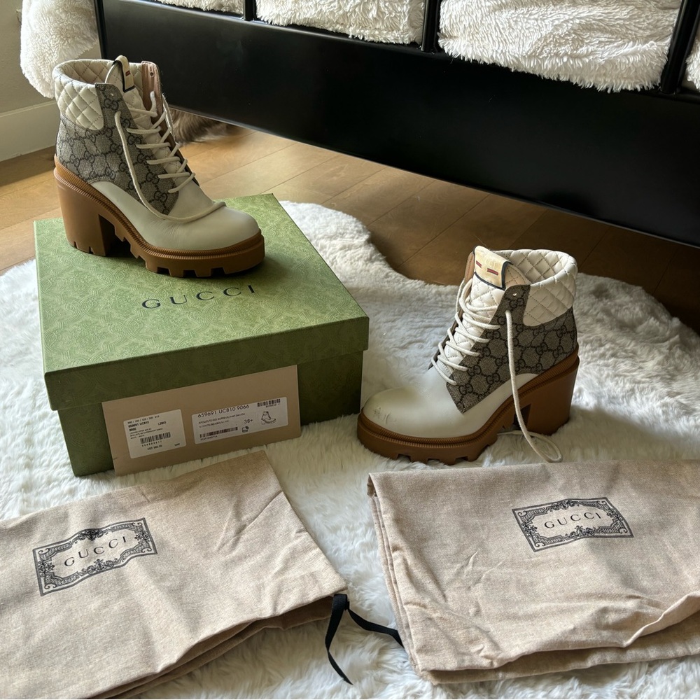 Gucci women boots size 38 great condition white and tan color